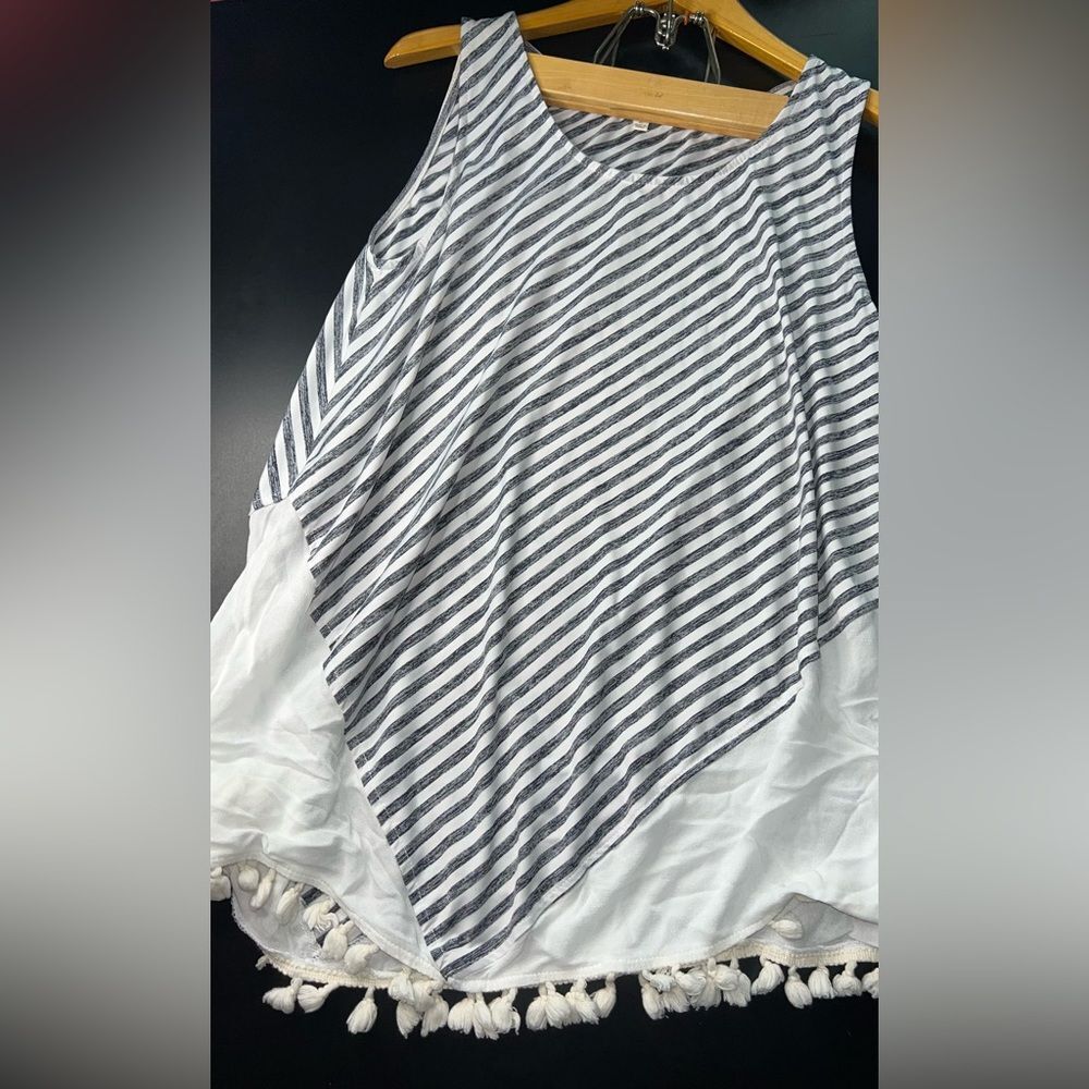 Umgee Diagonal Striped Fringed Hem Tank Size XL EUC - Picture 2 of 6